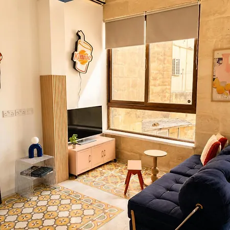 Designer Loft In The Heart Of With Roof Terrace Appartamento Sliema
