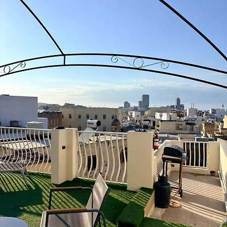 Designer Loft In The Heart Of With Roof Terrace Appartamento Sliema