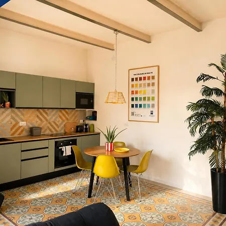 Designer Loft In The Heart Of With Roof Terrace * Sliema