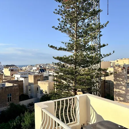 Designer Loft In The Heart Of With Roof Terrace